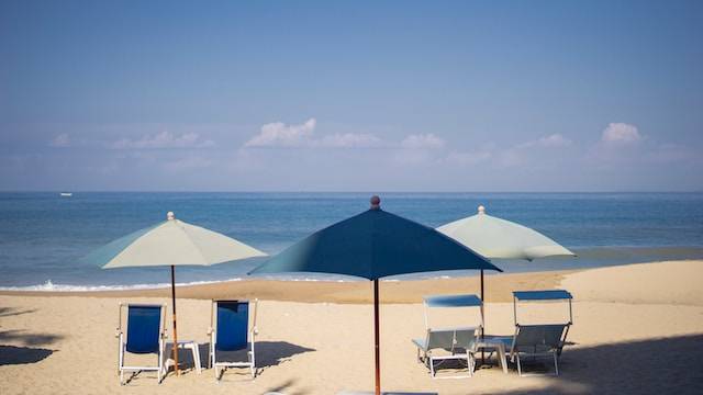 Les Meilleurs Campings du Languedoc-Roussillon en Bord de Mer : Guide Complet pour Campeurs Les Meilleurs Campings du Languedoc-Roussillon en Bord de Mer : Guide Complet pour Campeurs